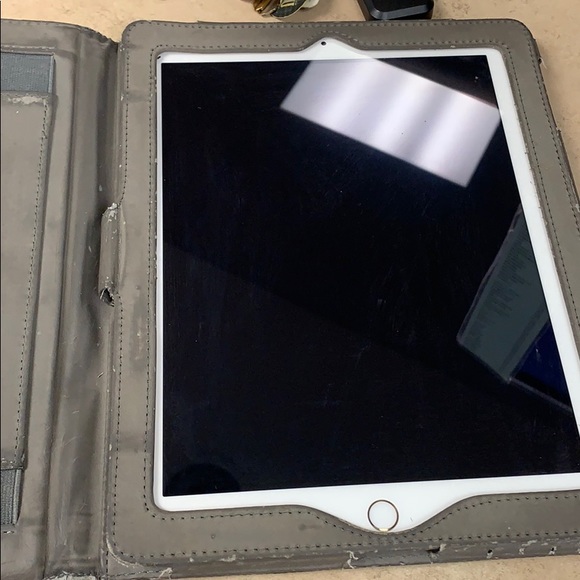 iPad case - Picture 3 of 3